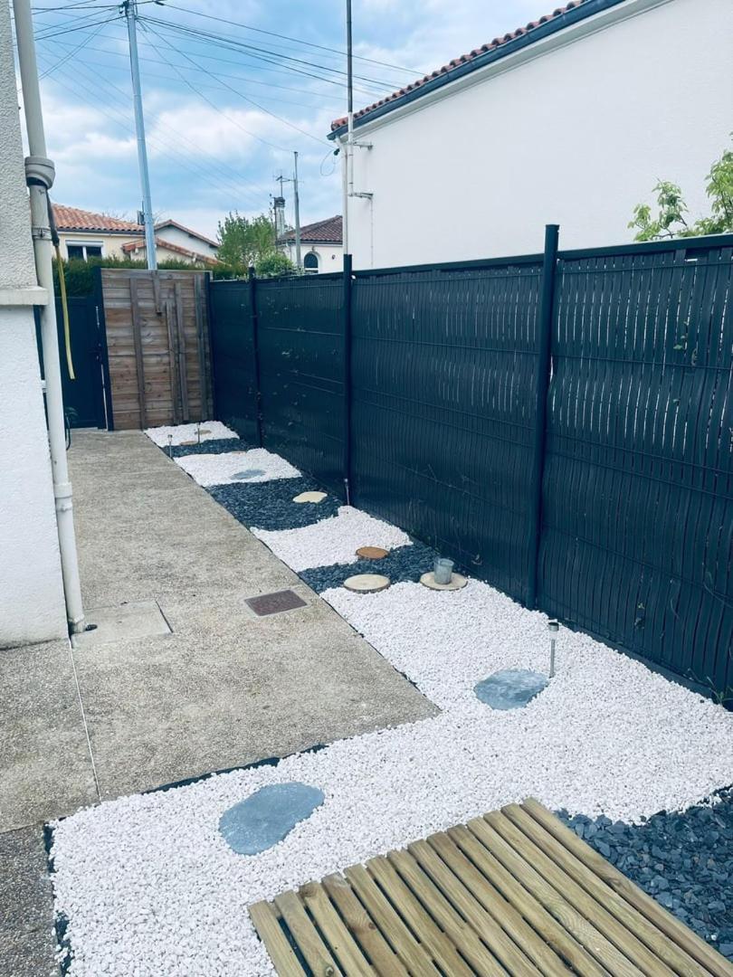Ferienwohnung Le Camille Charming With Garden 5 Min Chu Poitiers Exterior foto