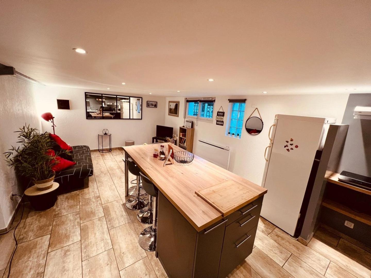 Ferienwohnung Le Camille Charming With Garden 5 Min Chu Poitiers Exterior foto